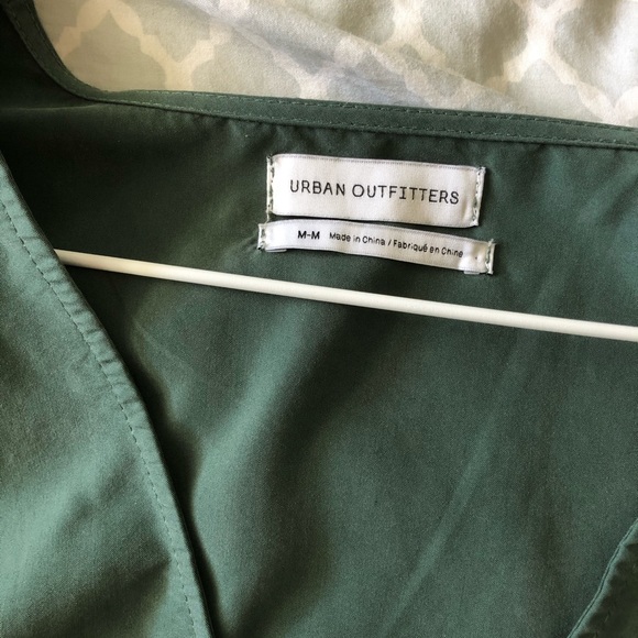 Urban Outfitters long puff sleeve cropped blouse - Picture 5 of 5